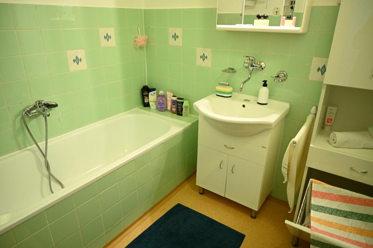 Rodinny Apartman U Broumovskeho Namesti Екстер'єр фото