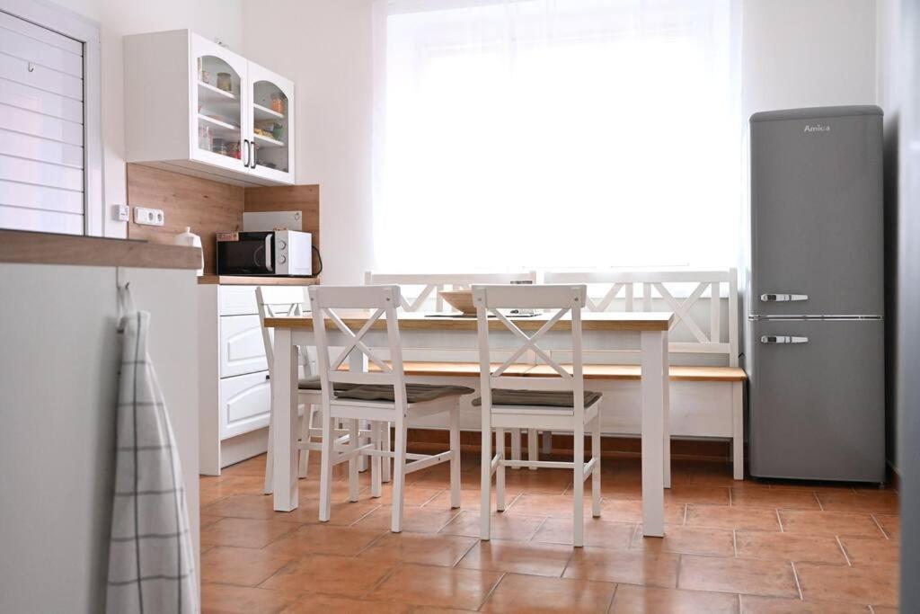 Rodinny Apartman U Broumovskeho Namesti Екстер'єр фото